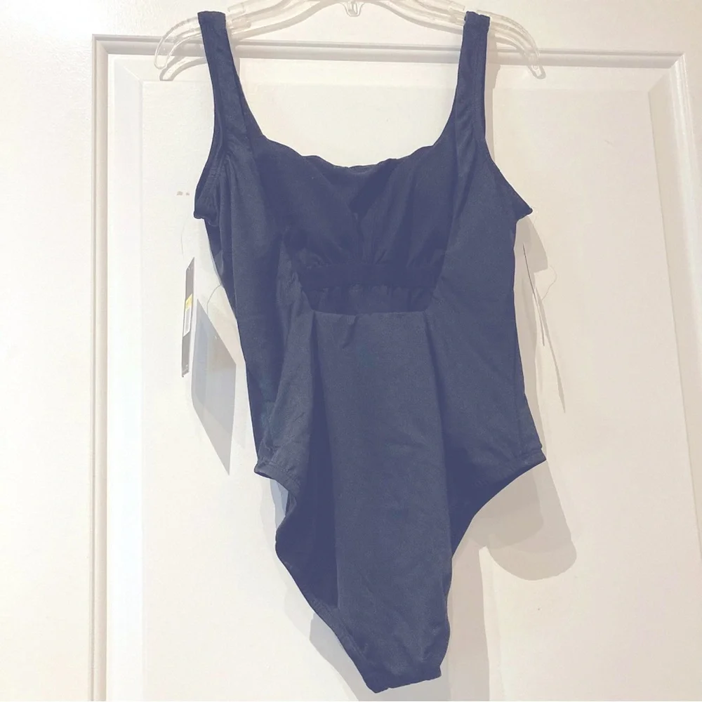 Nike City Series U-back One-piece Sporty Athletic Swimsuit - Los Angeles NWT